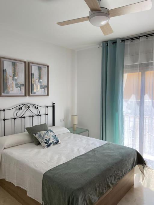 Beach And City Apartment A 50M De La Playa ฟูเอนฮิโรลา ภายนอก รูปภาพ