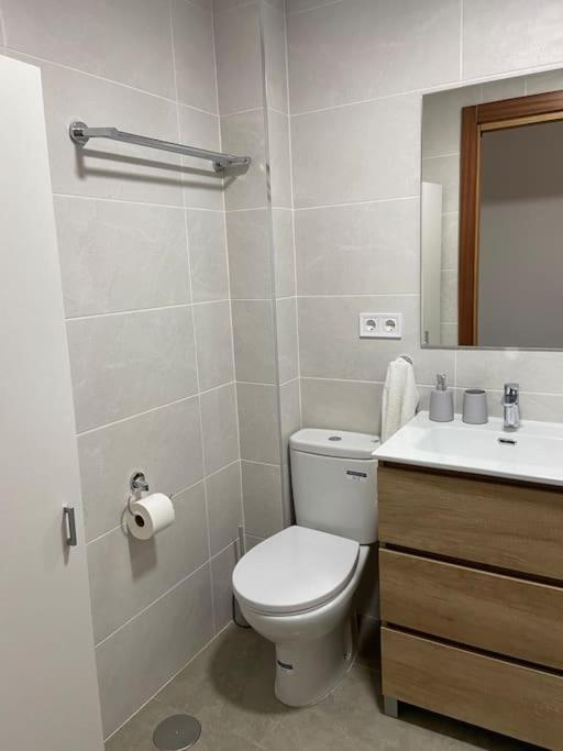 Beach And City Apartment A 50M De La Playa ฟูเอนฮิโรลา ภายนอก รูปภาพ